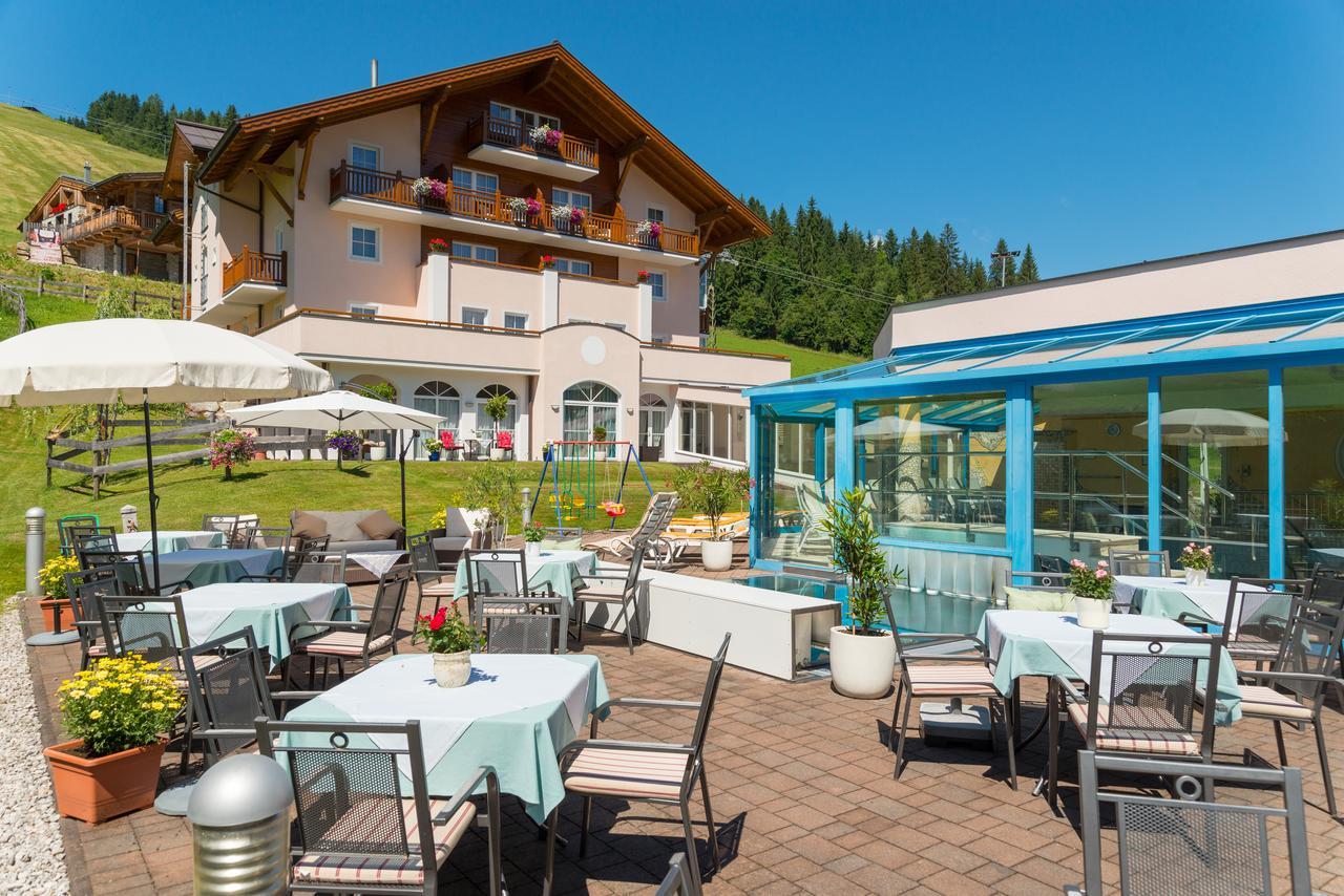 Vierjahreszeiten Hotel 4*